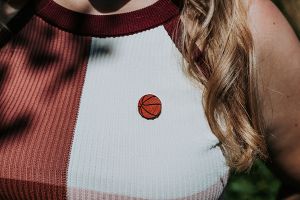 Drewniana broszka Basketball ball Brooch