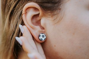 Drewniane kolczyki Football Earrings